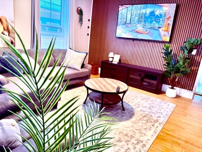 Photo - 79 Sanford St Unit 2