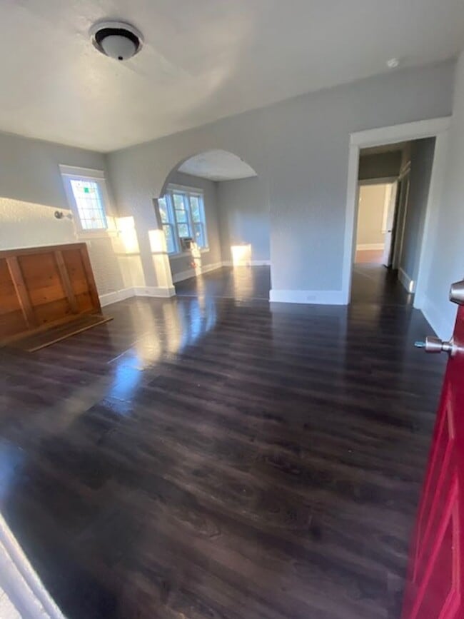 Photo - 2 Bed 1 Bath Home | Pet Friendly | Washer Dryer Hook Ups | Section 8 Welcome