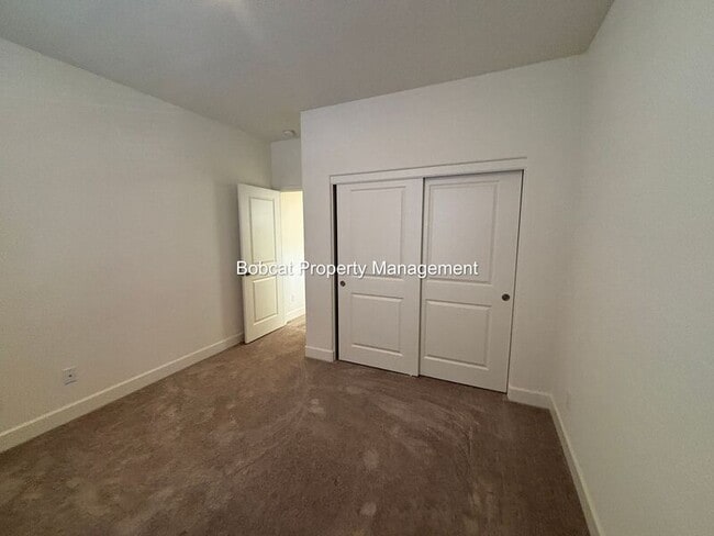 Photo - 925 Nelle Dr