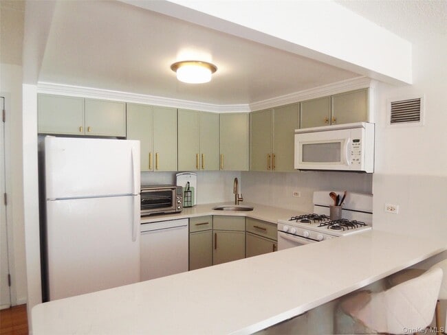 Photo - 777 N MacQuesten Pkwy Unit 604