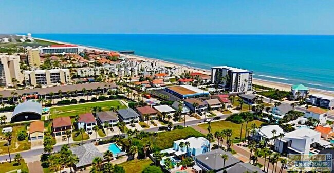 Photo - 120 E Sunset Dr