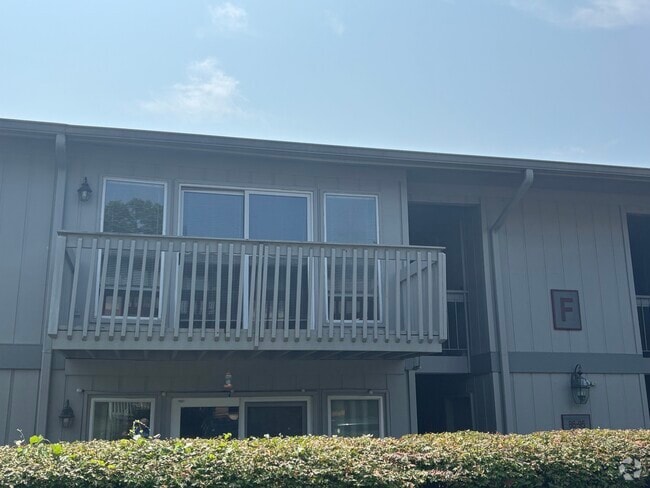 Building Photo - 21 Vaughns Gap Rd Unit F-94 Rental