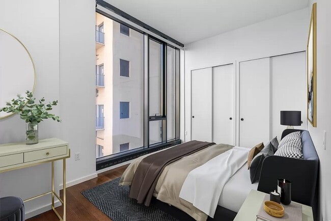 476 Broadway Unit 10-C