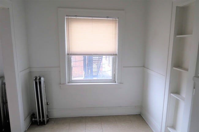 Photo - Gerald Manor