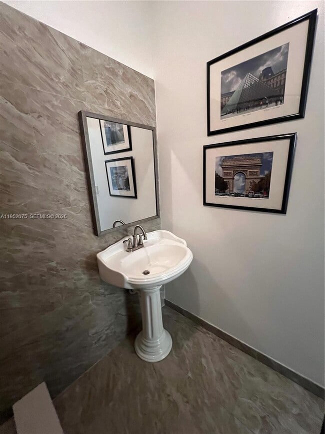 Photo - 8550 Miller Dr