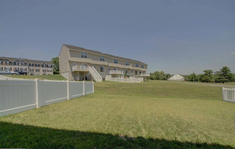 Photo - 28 Sebago Pl