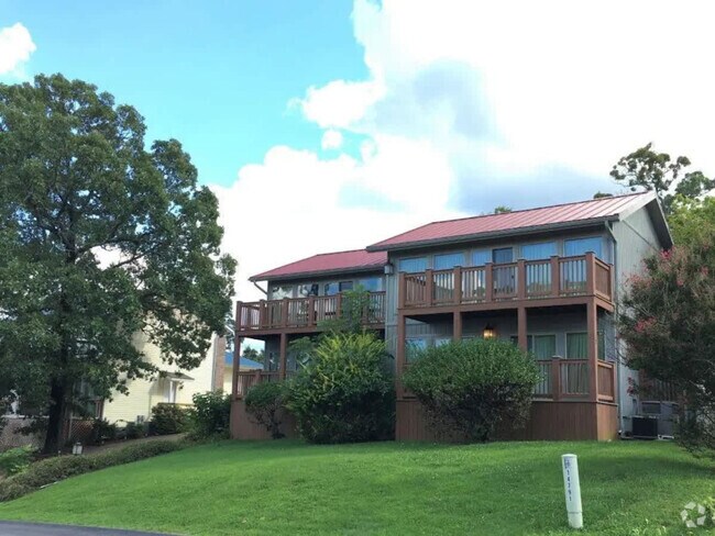 Building Photo - 14805 Dutchmans Dr Rental