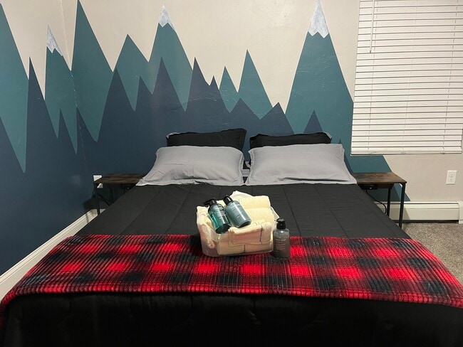 Photo - 2866 Elm Ave