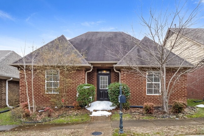 Building Photo - 10215 Morning Hill Dr