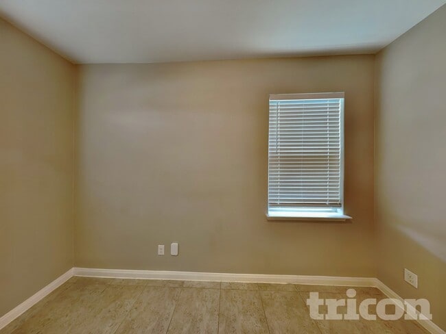 Photo - 110 Rushmore Ln