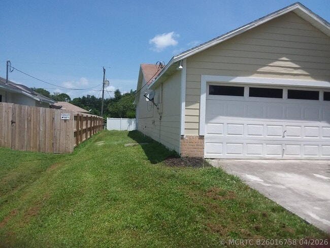 Photo - 161 SW Grimaldo Terrace