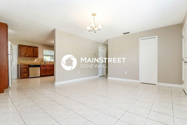 Photo - 3 Bedroom Pet-Friendly Home in New Port Richey, FL with Main Street Renewal