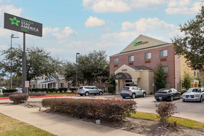 Furnished Studio-Houston - Katy Freeway - Energy Corridor