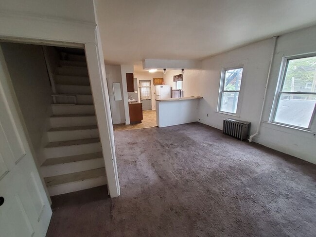 Photo - NO SECURITY DEPOSIT REQUIRED! One Bedroom Apartment in Kingston! Unidad 2