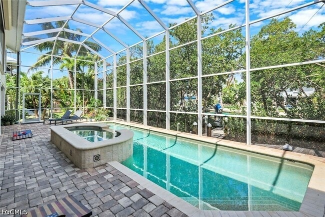 Building Photo - 21580 Indian Bayou Dr Unit 582