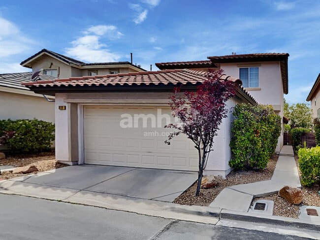 Building Photo - 909 Ortega Hill