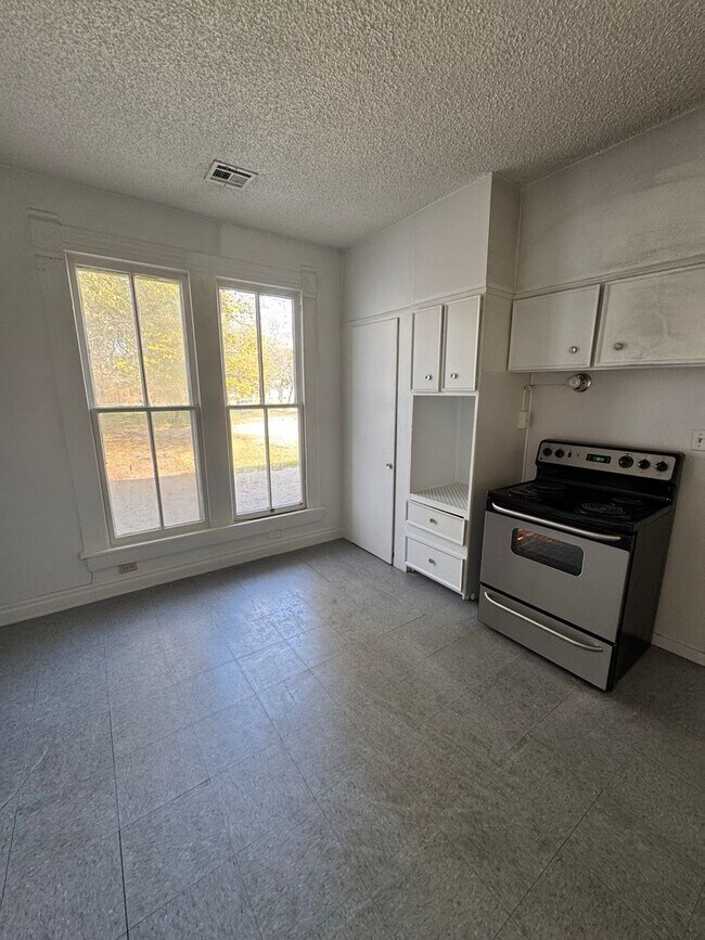 Photo - 1 B St NE Unidad 217 SW B St