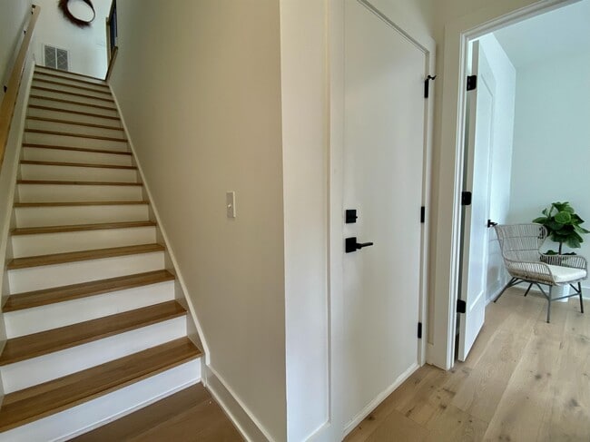 Photo - 629 N Queen St
