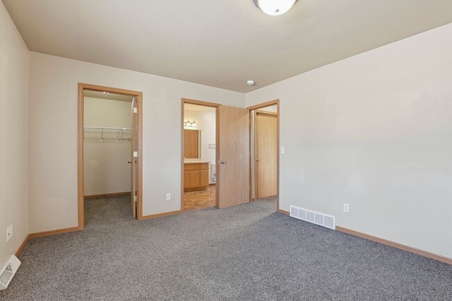 Photo - 912/914 Hartzheim Drive Unit 912