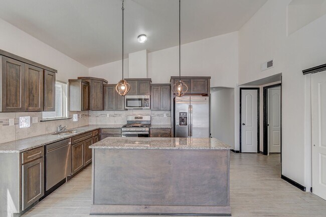 Photo - Modern Elegance Meets Comfort in This Pristine Eastside Home