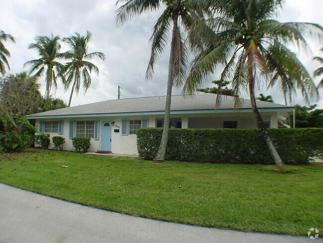 Building Photo - 900 NE 6th St Rental