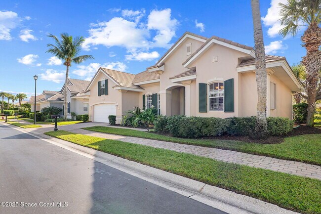 Photo - 379 Pentland Dr