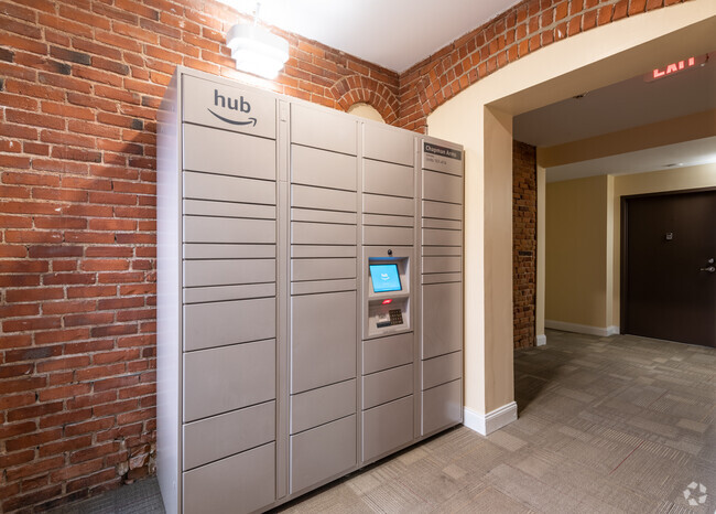 Amazon Hub