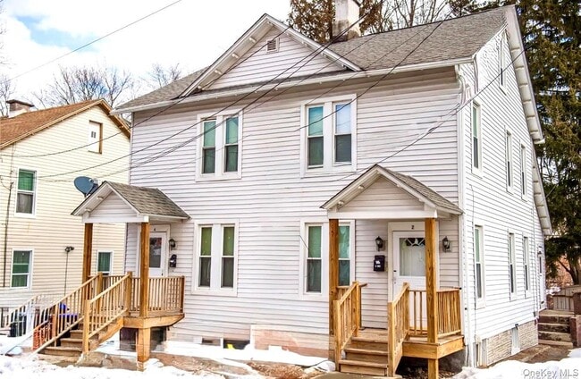 Building Photo - 2-4 Elm Pl