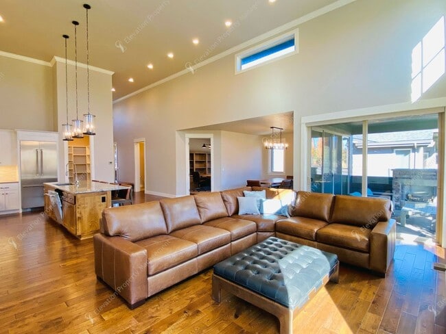 Photo - Luxury Single-Level 3BR - 3.5BA Living in Tetherow