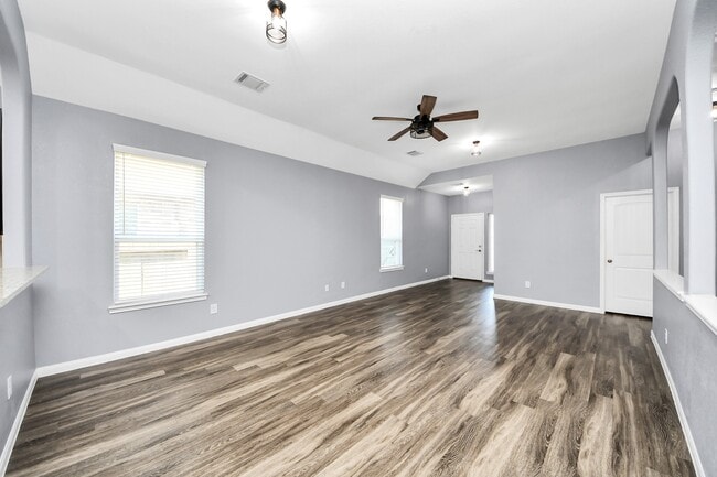 Photo - 2335 Spring Hollow Dr