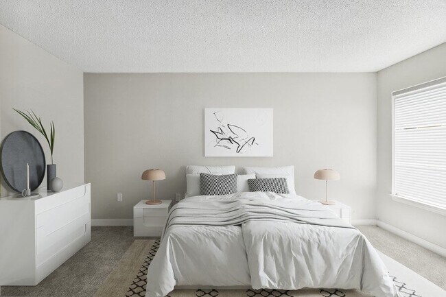 Lenox Cove Apartments
