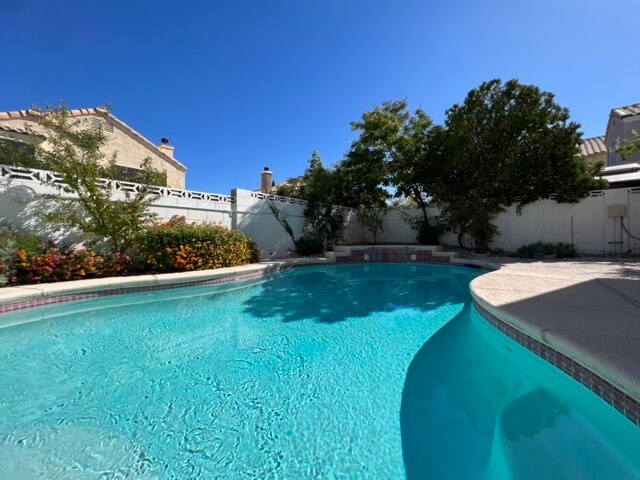 Building Photo - 2436 Palm Shore Ct