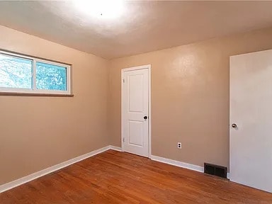 Photo - 194 Woodridge Dr