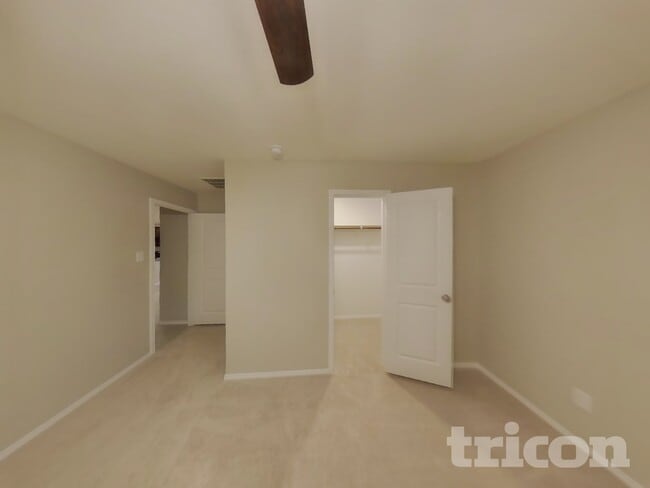 Photo - 1392 Wavelet Dr