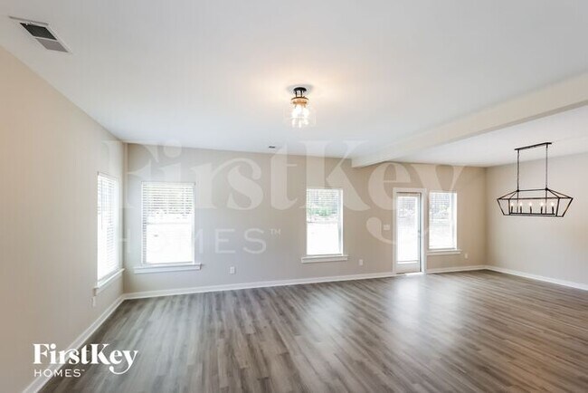 Photo - 15638 Capstone Blvd