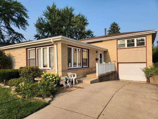 Building Photo - 10525 Kedvale Ave Rental