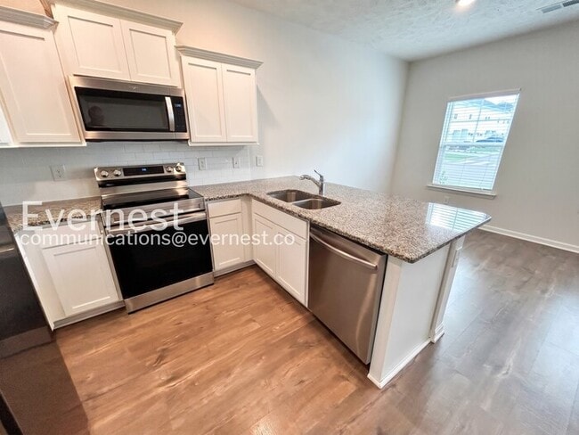 Photo - 305 Raines Ct