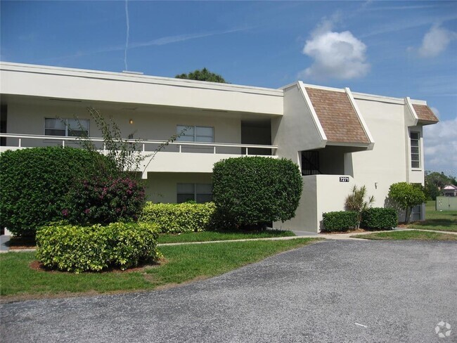 Building Photo - 7271 W Country Club Dr N Unit 121 Rental