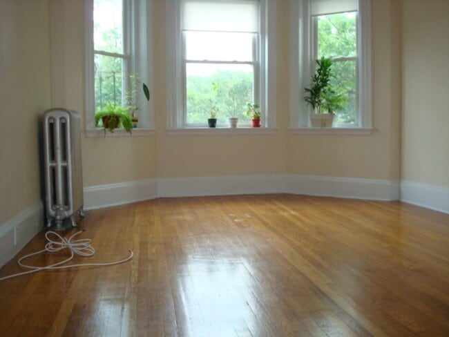 Building Photo - PACKARDS CORNER All new Beautiful Studio Heat and HW Inc Laundry, No FEE