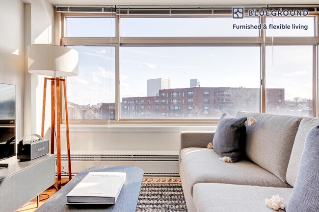 Building Photo - 1440 Beacon St Rental