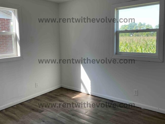 Photo - 12406 IN-67