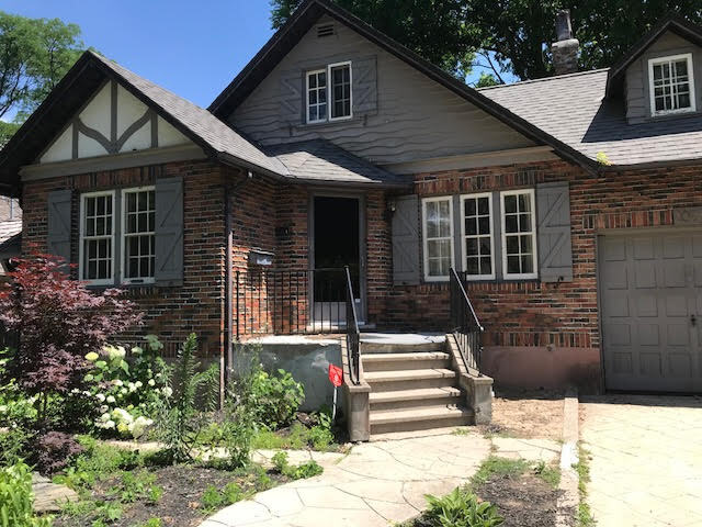 Building Photo - OLD NORTH * Walk to St Joes / UH / UWO * 3 Bdrm * WHOLE House * JUNE 1st