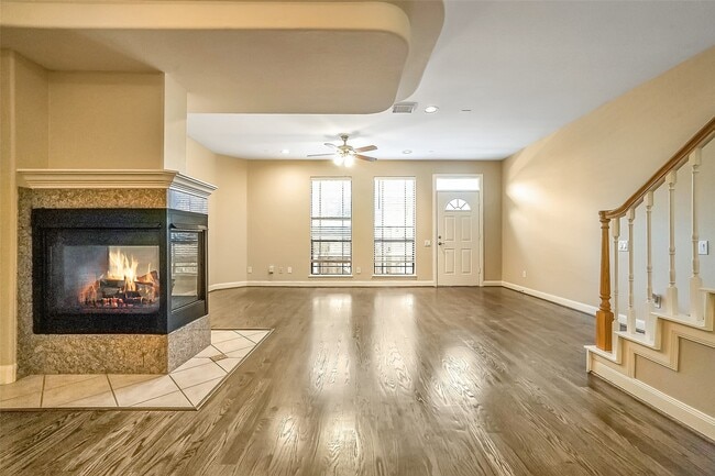Photo - 2406 Calumet St