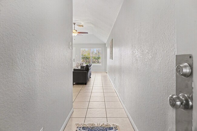 Photo - 2705 Clara Ln