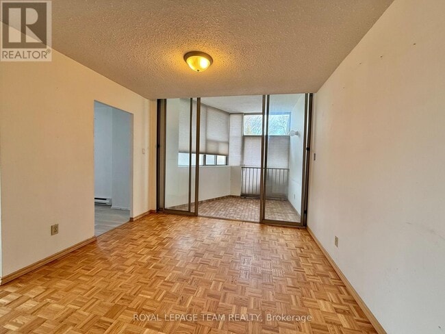 Photo - 2760 Carousel Crescent Unit 102