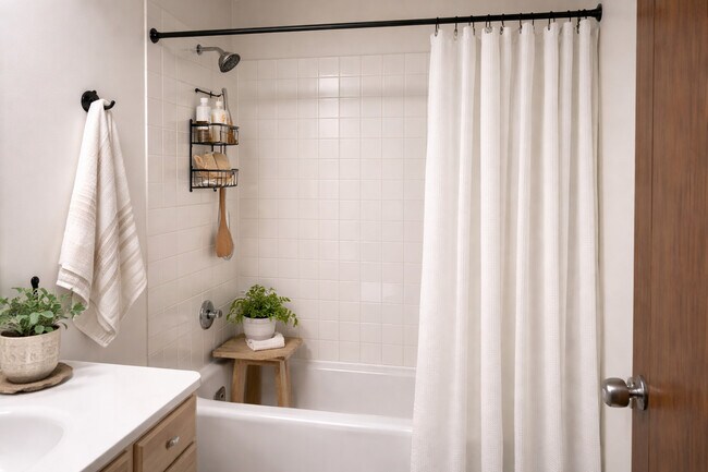 Photo - Diamond Lake Properties