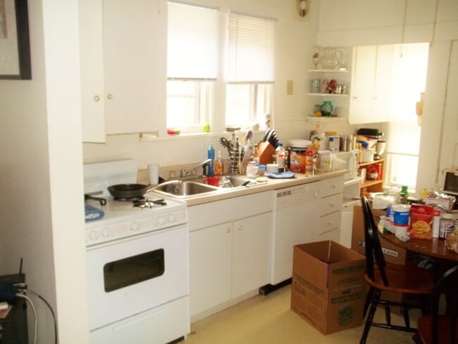 Photo - 605 1/2 N State St