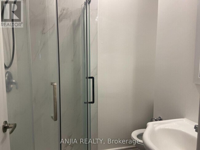 Photo - 58 Kitchener Rd