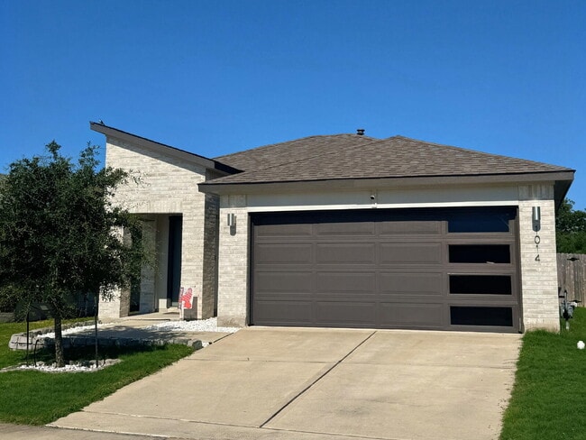Building Photo - "Charming 3-Bed Home in Prime College Station Location!"