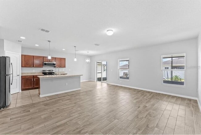 Photo - 237 Tanager St